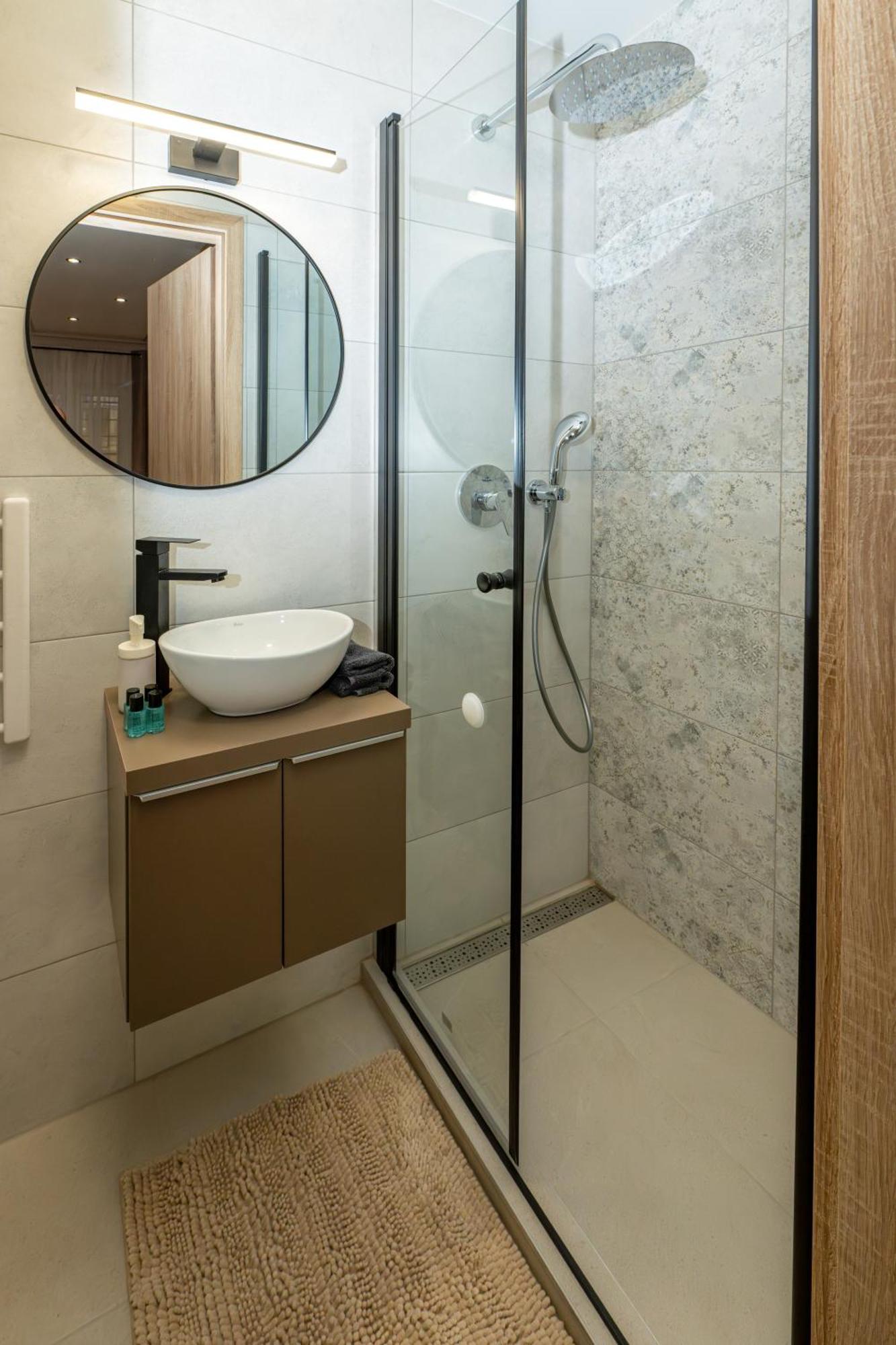 Apartment Astoria R92 Two Bedroom